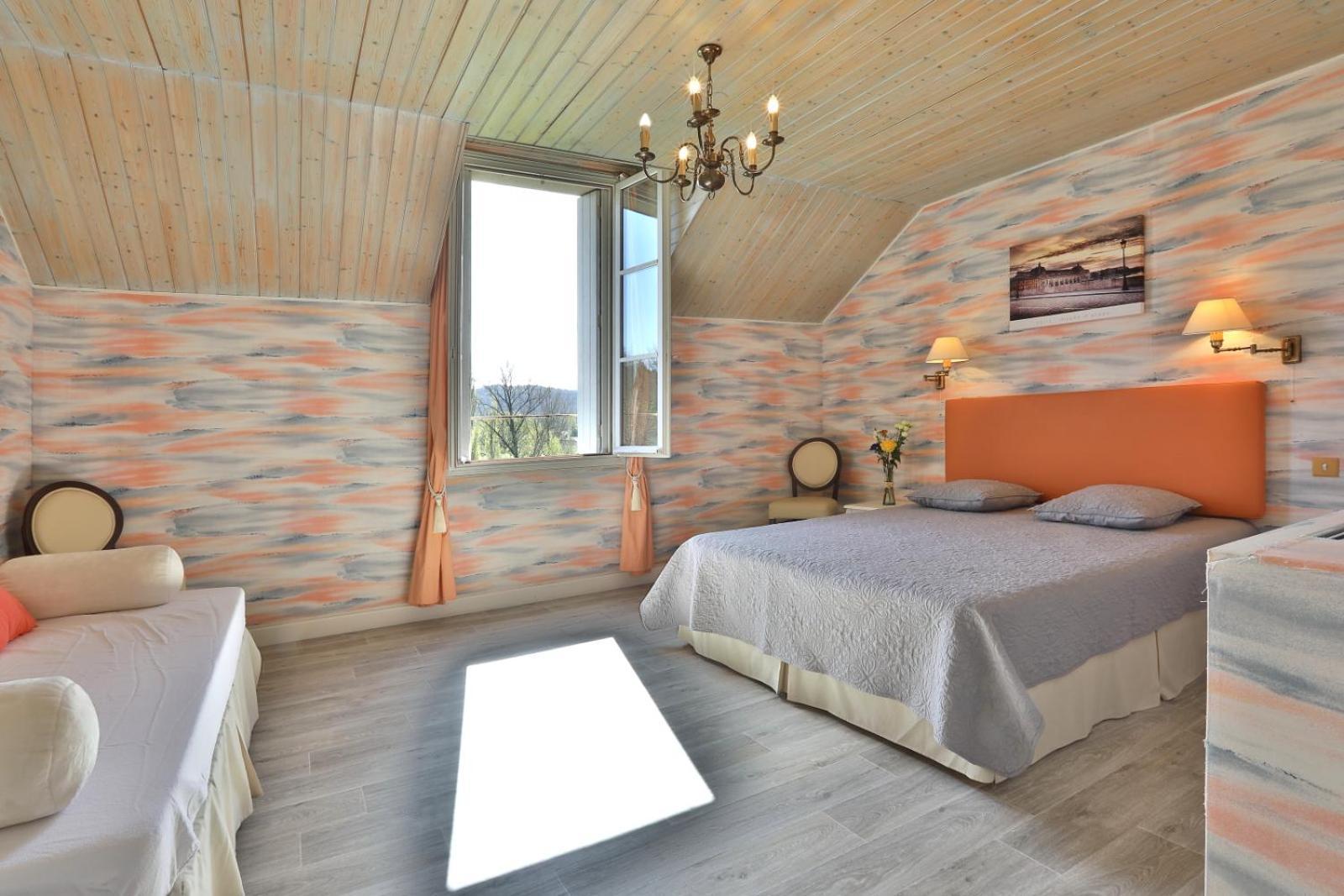 Domaine De Puy Robert Lascaux - A 800M Grotte De Lascaux - Hotel Avec Piscine - Chambres Et Gites-Appartements - Sarlat - Dordogne Монтиньяк Экстерьер фото